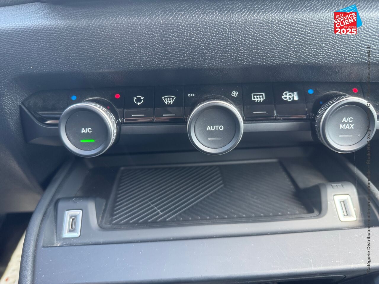 Véhicule d'occasion CITROEN C4 BLUEHDI 110CH S/S FEEL PACK BUSINESS chez Renault Saint-Louis