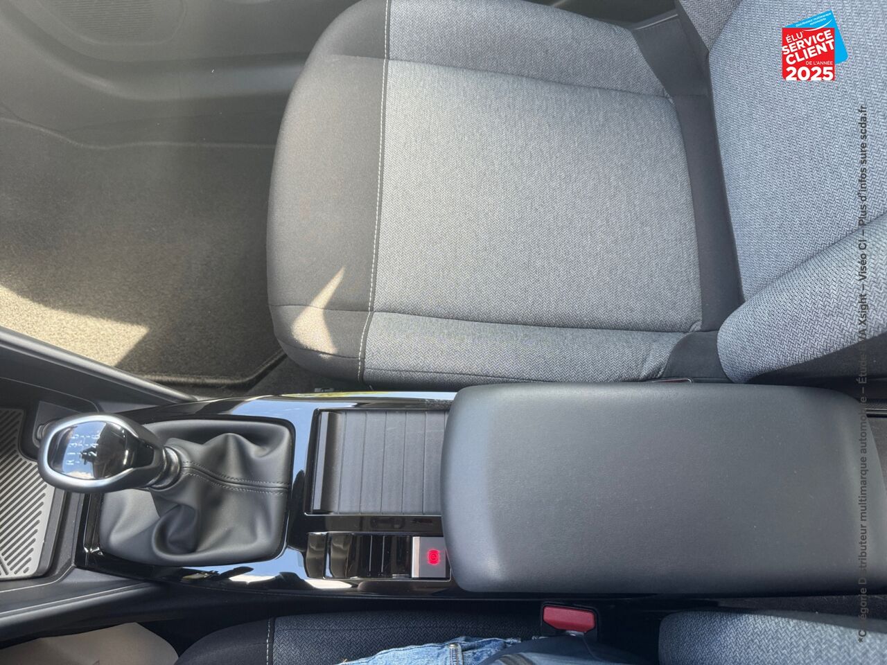 Véhicule d'occasion CITROEN C4 BLUEHDI 110CH S/S FEEL PACK BUSINESS chez Renault Saint-Louis