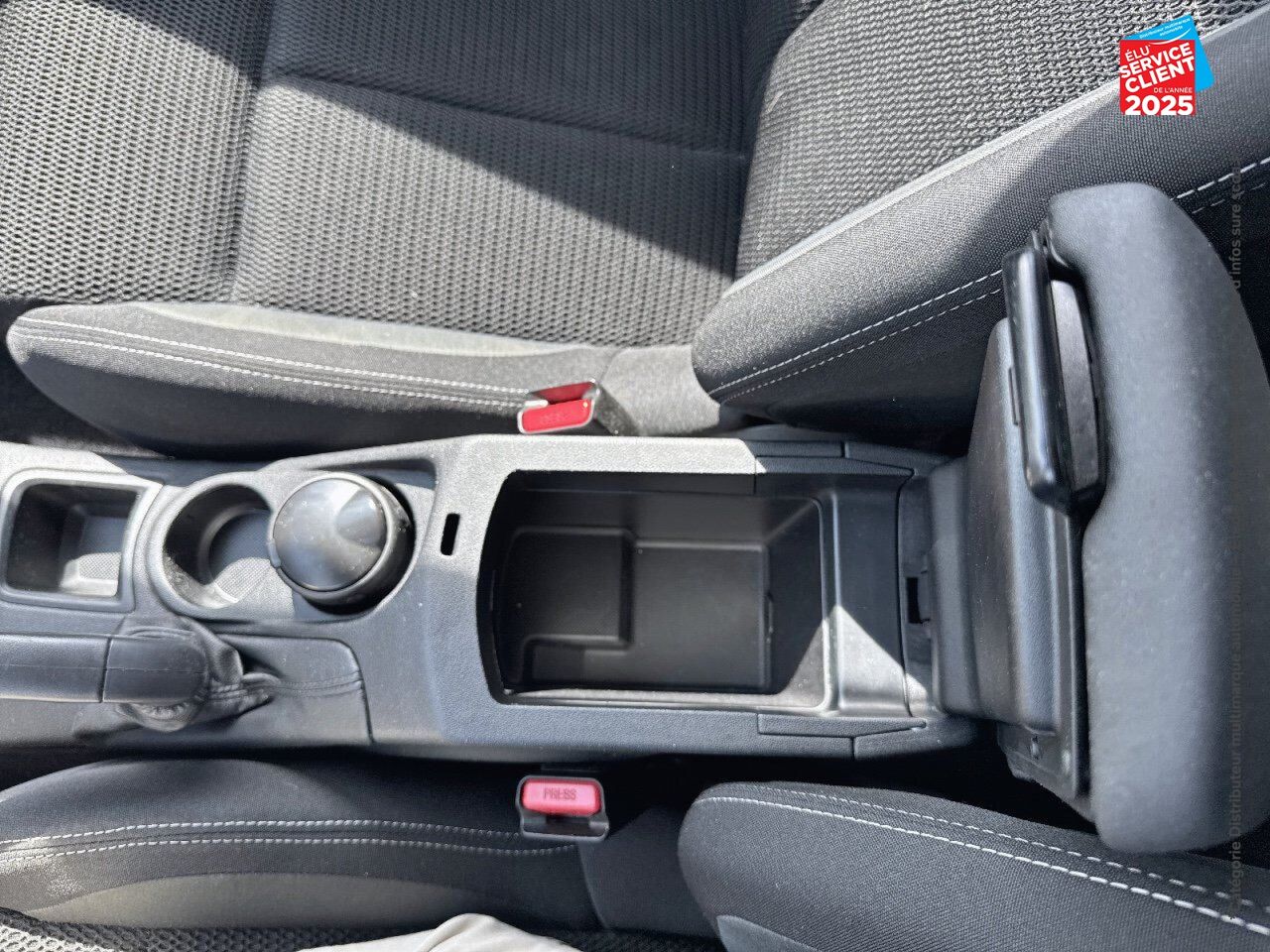 Véhicule d'occasion CITROEN C4 BLUEHDI 120CH FEEL SS chez Toyota Bar le Duc