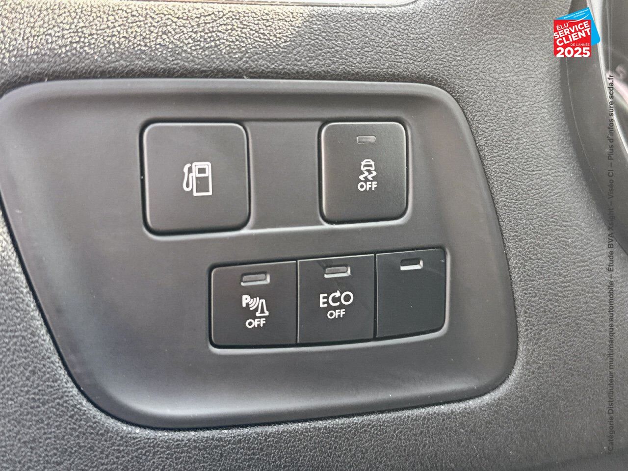 Véhicule d'occasion CITROEN C4 BLUEHDI 120CH FEEL SS chez Toyota Bar le Duc