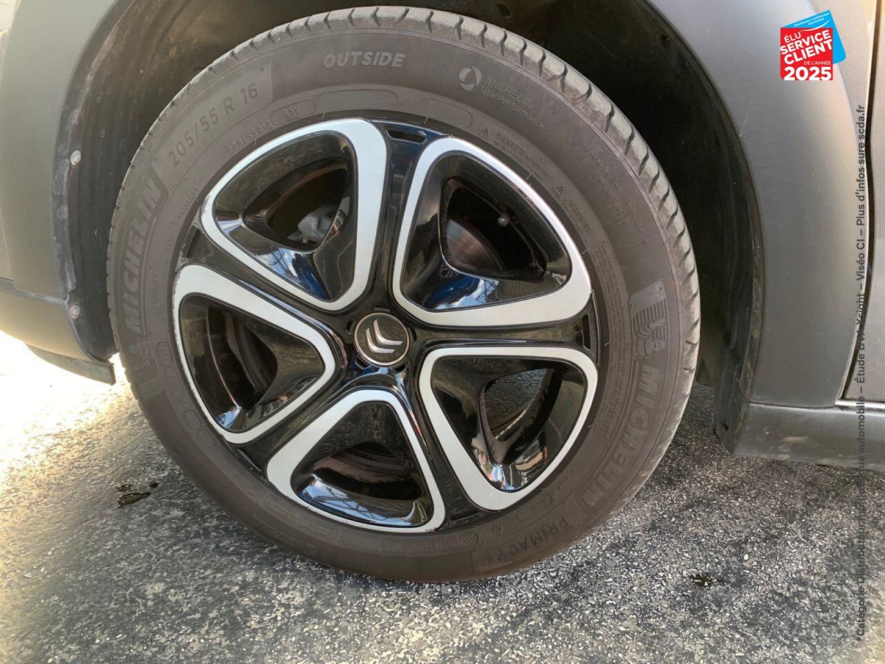 Véhicule d'occasion CITROEN C3 PURETECH 82CH ORIGINS S/S E6.D chez Toyota Verdun