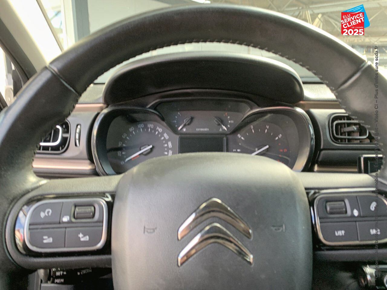 Véhicule d'occasion CITROEN C3 PURETECH 82CH ORIGINS S/S E6.D chez Toyota Verdun