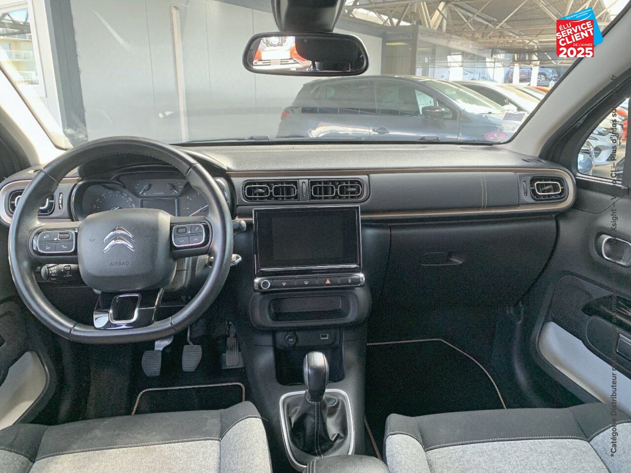 Véhicule d'occasion CITROEN C3 PURETECH 82CH ORIGINS S/S E6.D chez Toyota Verdun