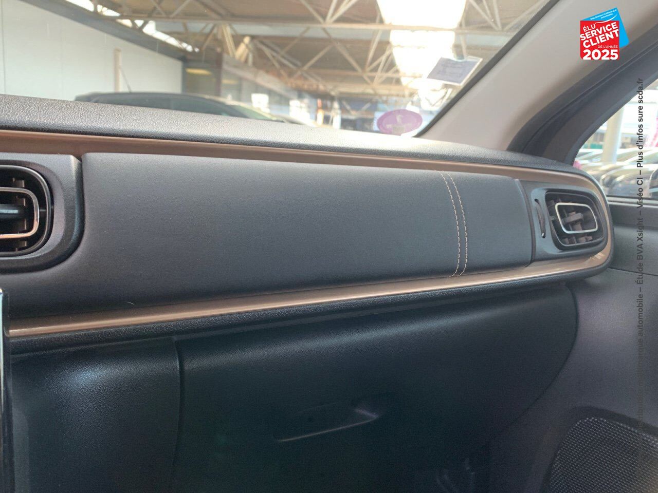 Véhicule d'occasion CITROEN C3 PURETECH 82CH ORIGINS S/S E6.D chez Toyota Verdun