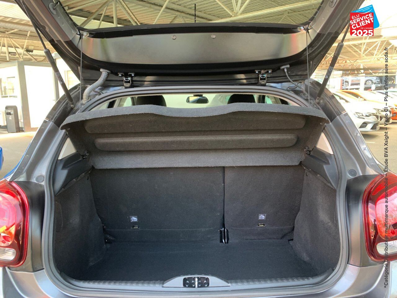 Véhicule d'occasion CITROEN C3 PURETECH 82CH ORIGINS S/S E6.D chez Toyota Verdun