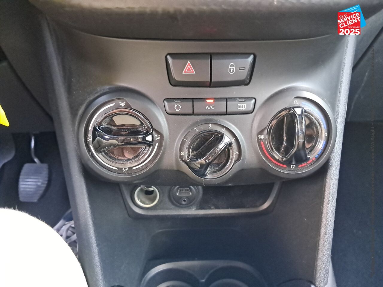Véhicule d'occasion PEUGEOT 2008 1.2 PURETECH 82CH STYLE chez Renault Saint-Louis