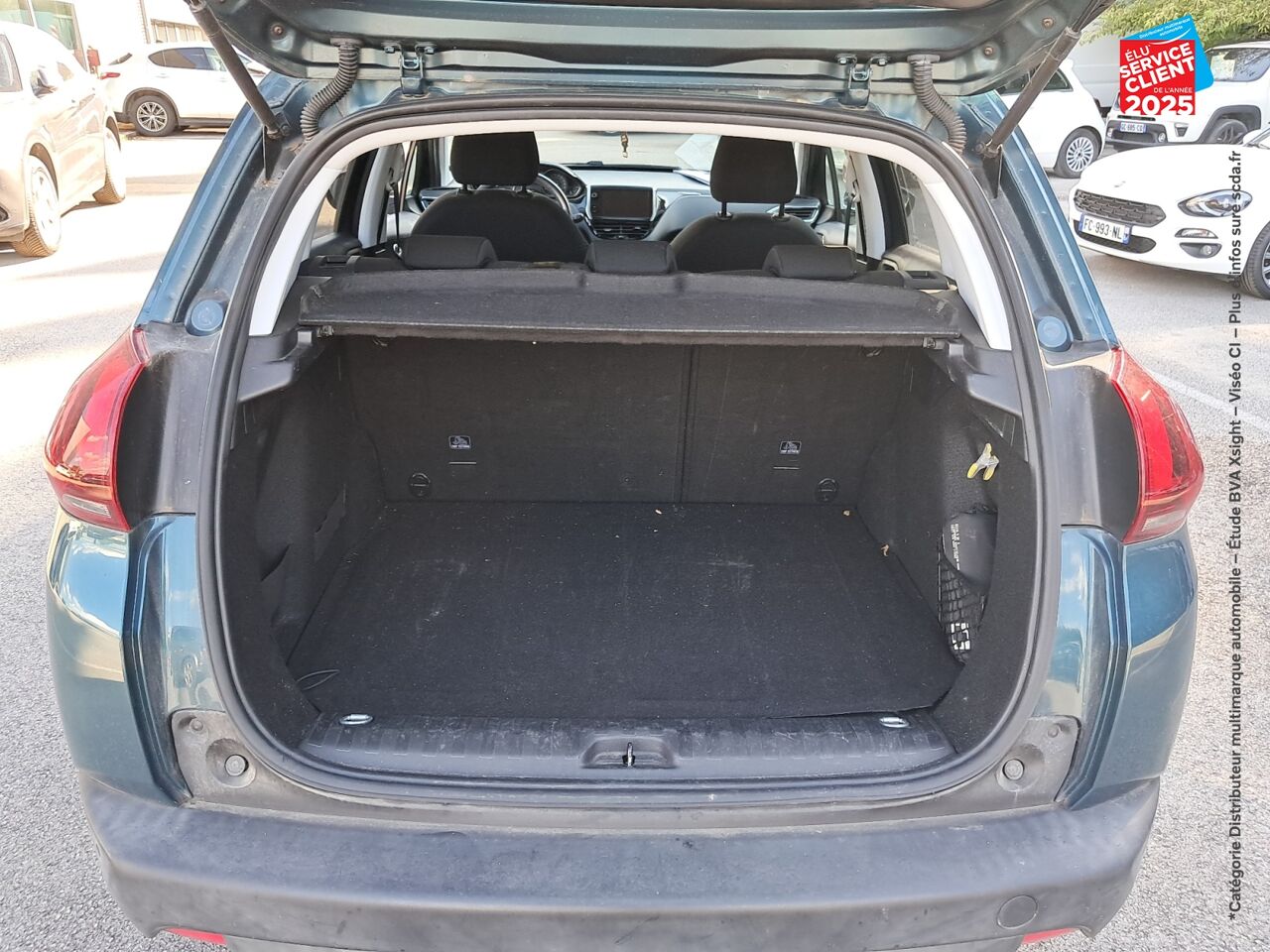 Véhicule d'occasion PEUGEOT 2008 1.2 PURETECH 82CH STYLE chez Renault Saint-Louis