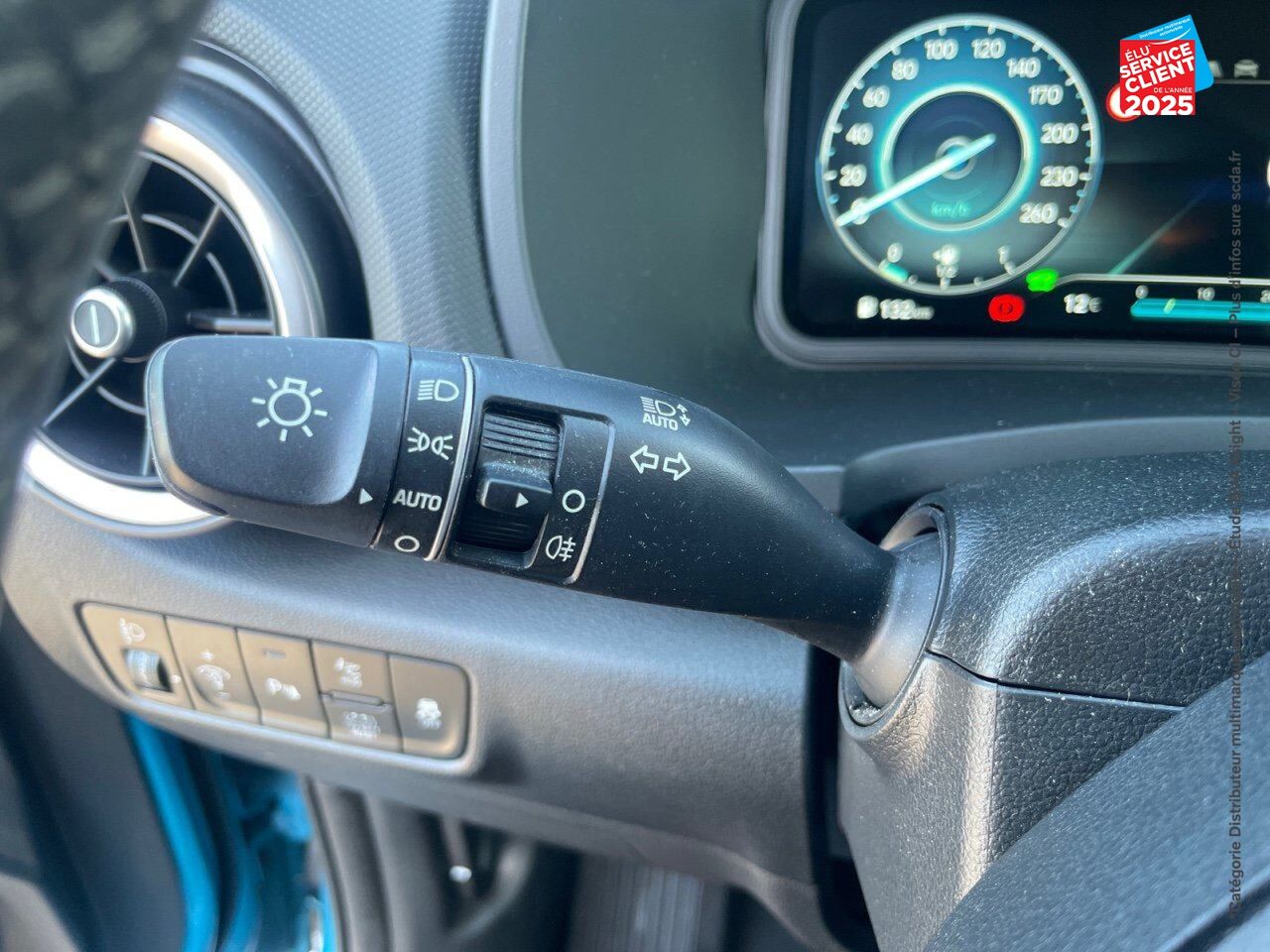 Véhicule d'occasion HYUNDAI KONA 1.6 GDI 141CH HYBRID EXECUTIVE DCT-6 chez Hyundai Epernay