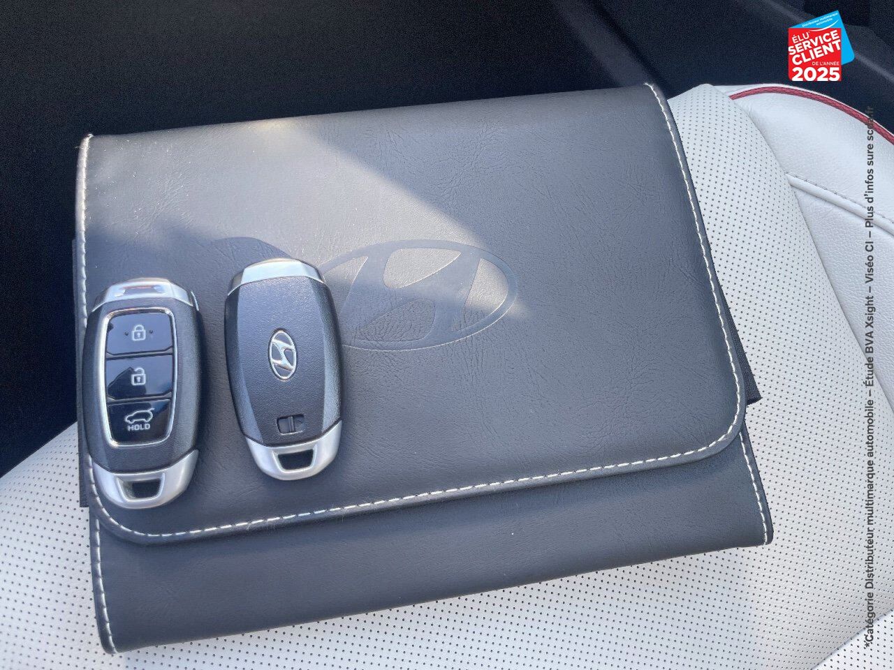 Véhicule d'occasion HYUNDAI KONA 1.6 GDI 141CH HYBRID EXECUTIVE DCT-6 chez Hyundai Epernay