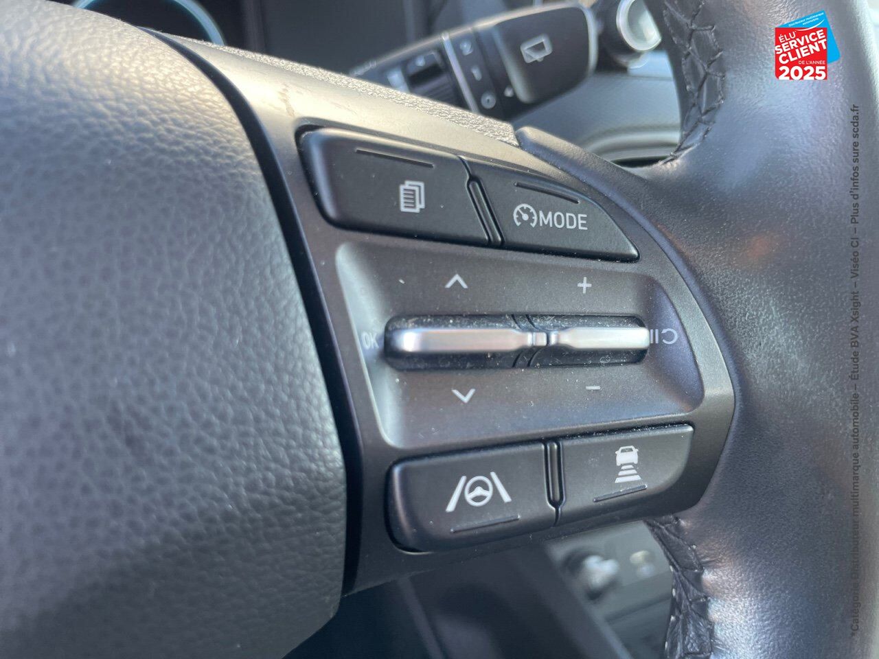 Véhicule d'occasion HYUNDAI KONA 1.6 GDI 141CH HYBRID EXECUTIVE DCT-6 chez Hyundai Epernay