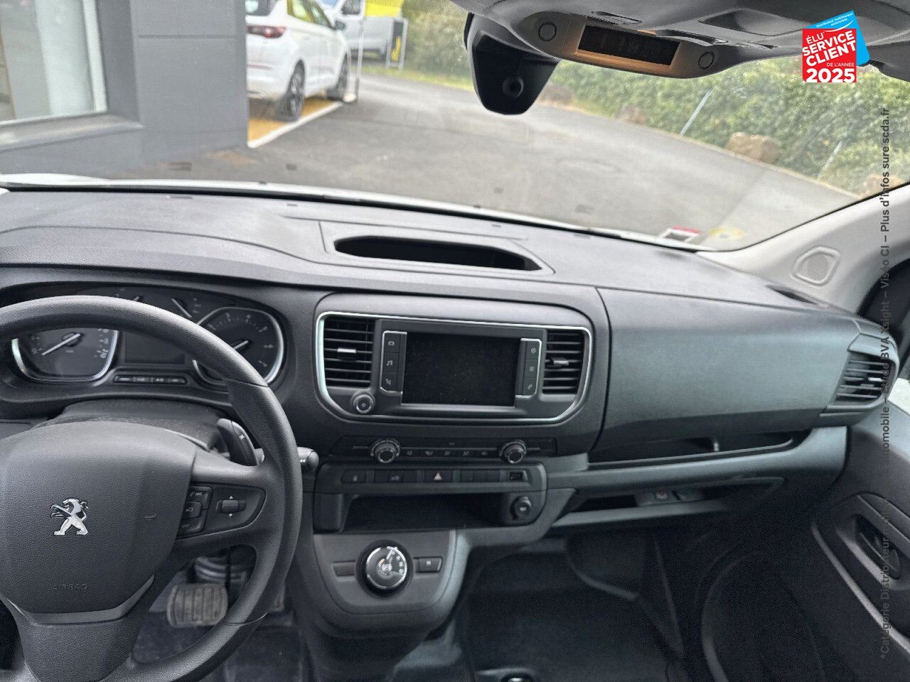 Véhicule d'occasion PEUGEOT EXPERT FG M 2.0 BLUEHDI 180CH SS PACK ASPHALT EAT8 GPS CAMERA chez Renault Saint-Louis