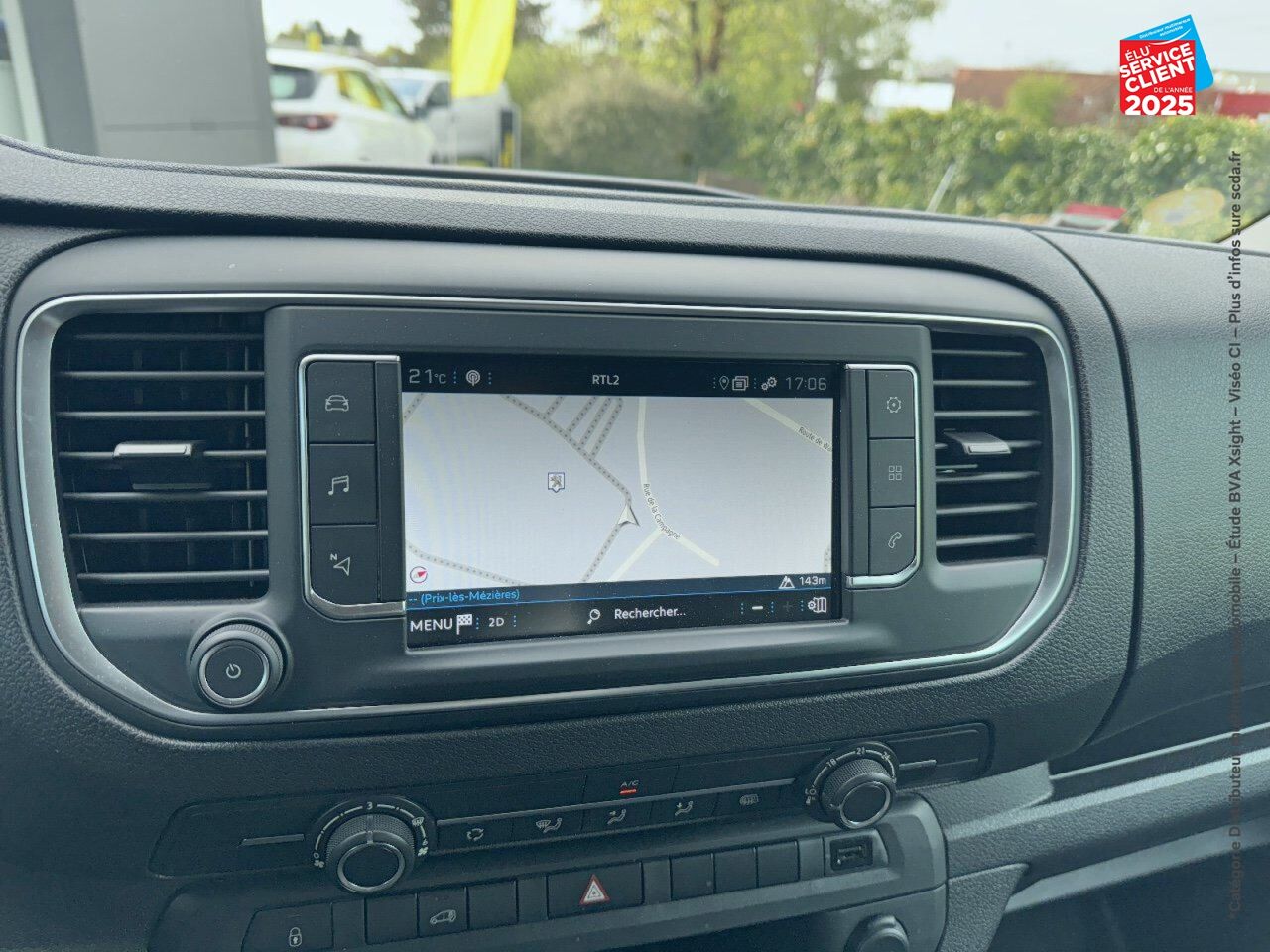 Véhicule d'occasion PEUGEOT EXPERT FG M 2.0 BLUEHDI 180CH SS PACK ASPHALT EAT8 GPS CAMERA chez Renault Saint-Louis