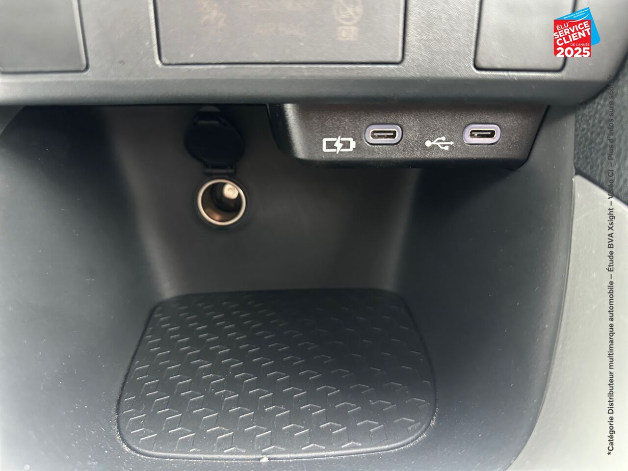 Véhicule d'occasion TOYOTA YARIS 120 VVT-I DYNAMIC BUSINESS 5P MC24 chez Toyota Thionville