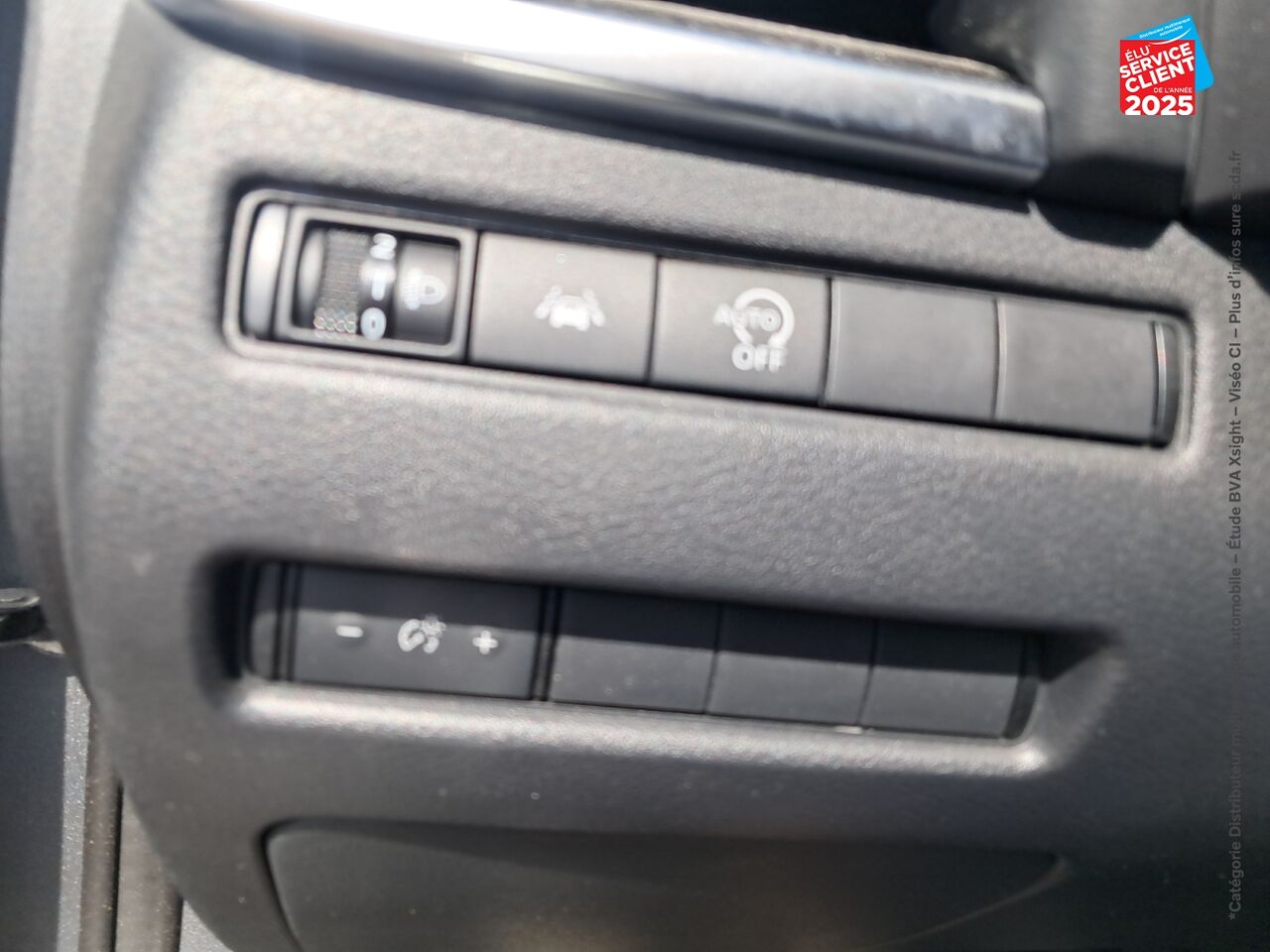 Véhicule d'occasion NISSAN QASHQAI 1.3 MILD HYBRID 140CH N-CONNECTA GPS CAMERA ATTELAGE chez Renault Sélestat
