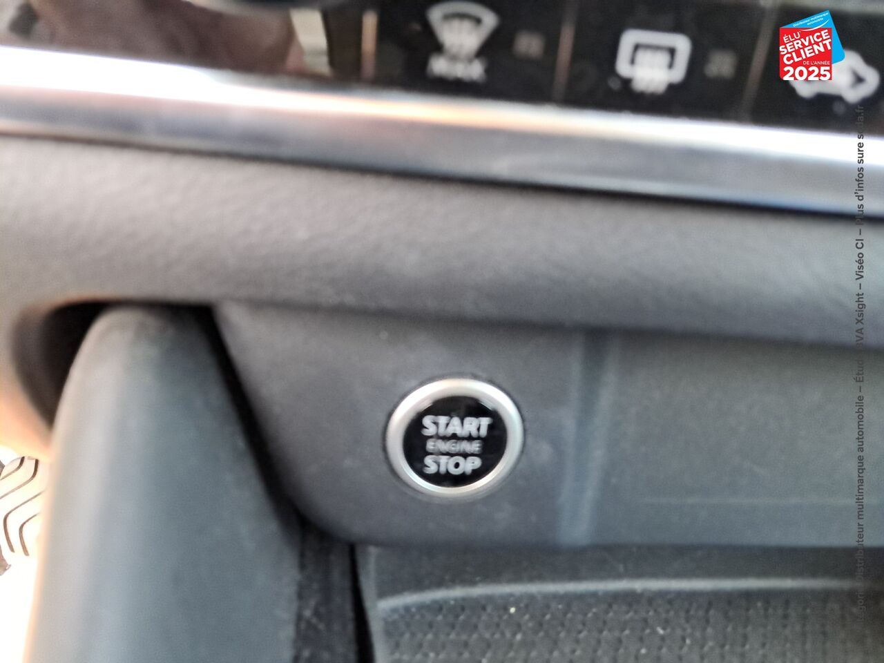 Véhicule d'occasion NISSAN QASHQAI 1.3 MILD HYBRID 140CH N-CONNECTA GPS CAMERA ATTELAGE chez Renault Sélestat