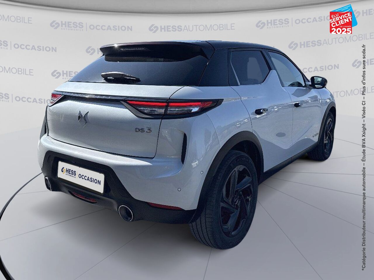Véhicule d'occasion DS DS 3 CROSSBACK PURETECH 155CH LA PREMIERE AUTOMATIQUE 126G SIEGES CHAUF/CUIR GPS CARPLAY HUD chez Renault Saint-Louis