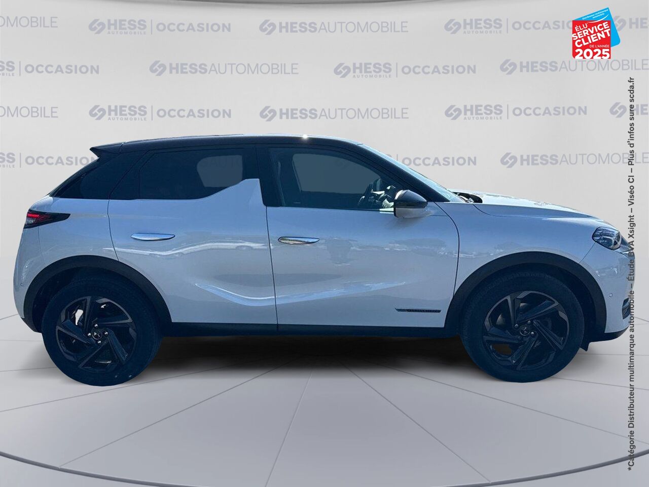 Véhicule d'occasion DS DS 3 CROSSBACK PURETECH 155CH LA PREMIERE AUTOMATIQUE 126G SIEGES CHAUF/CUIR GPS CARPLAY HUD chez Renault Saint-Louis
