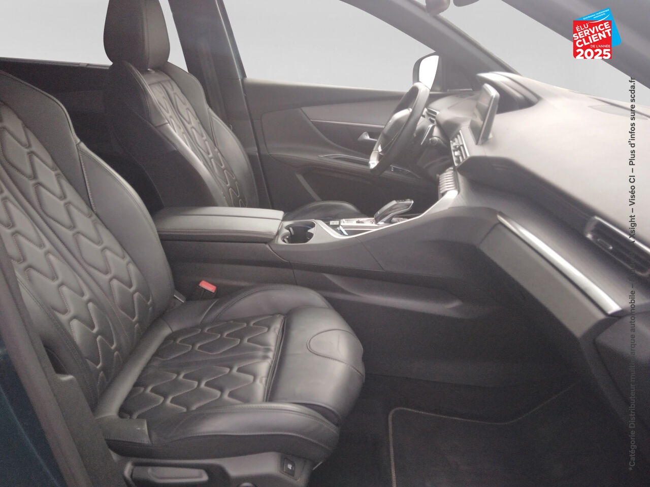Véhicule d'occasion PEUGEOT 5008 2.0 BLUEHDI 180CH S/S GT EAT8 TOUVRANT SIEGES CHAUF/CUIR GPS CAMERA CARPLAY ATTELAGE chez Renault Saint-Louis