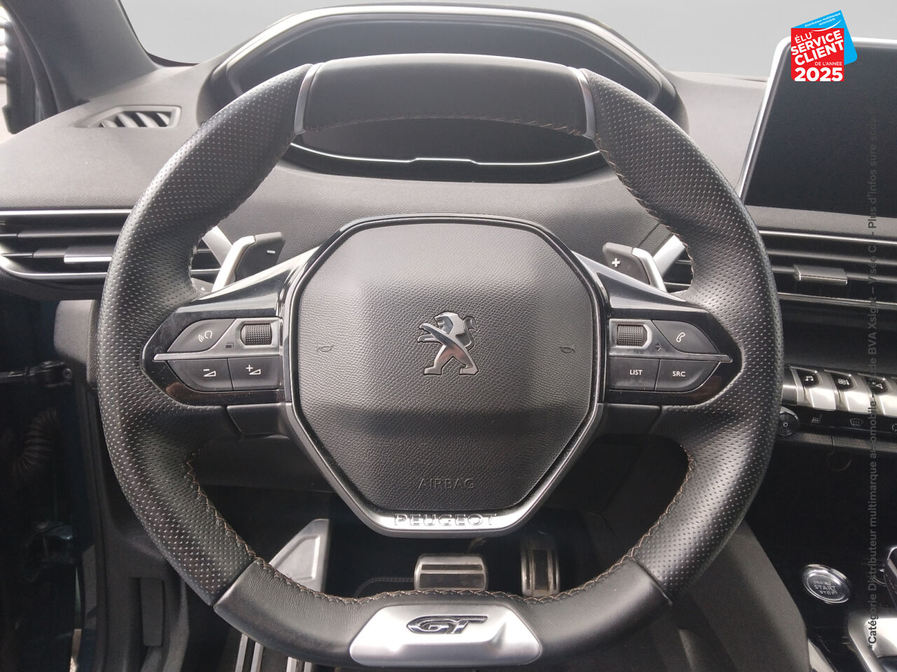 Véhicule d'occasion PEUGEOT 5008 2.0 BLUEHDI 180CH S/S GT EAT8 TOUVRANT SIEGES CHAUF/CUIR GPS CAMERA CARPLAY ATTELAGE chez Renault Saint-Louis