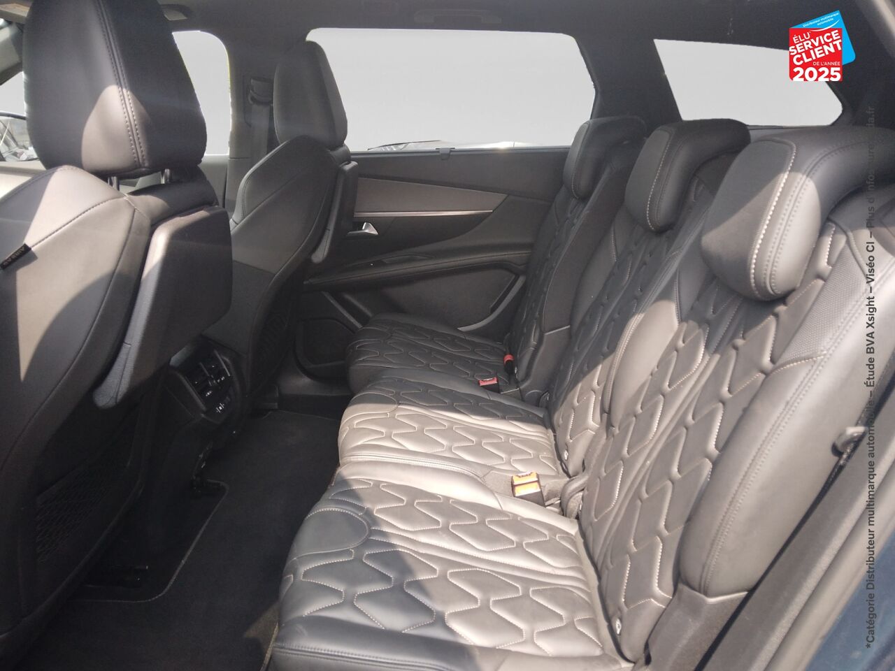 Véhicule d'occasion PEUGEOT 5008 2.0 BLUEHDI 180CH S/S GT EAT8 TOUVRANT SIEGES CHAUF/CUIR GPS CAMERA CARPLAY ATTELAGE chez Renault Saint-Louis