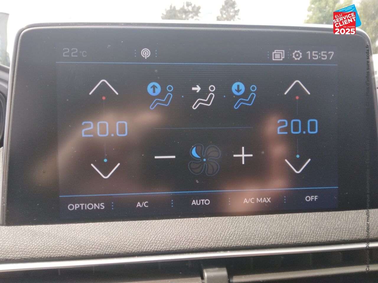 Véhicule d'occasion PEUGEOT 5008 2.0 BLUEHDI 180CH S/S GT EAT8 TOUVRANT SIEGES CHAUF/CUIR GPS CAMERA CARPLAY ATTELAGE chez Renault Saint-Louis