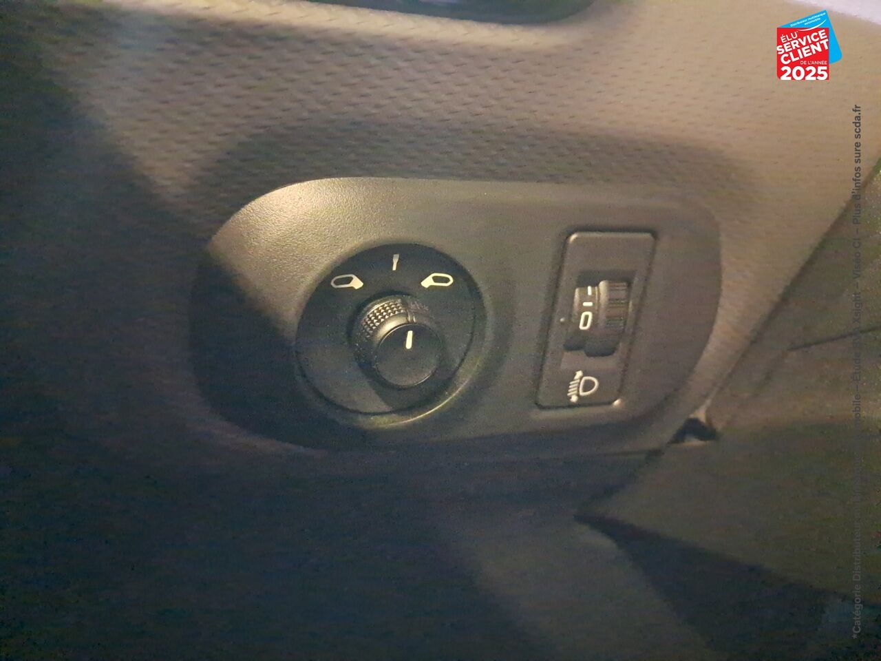 Véhicule d'occasion CITROEN C4 CACTUS PURETECH 110CH S/S FEEL E6.D 6CV GPS chez Nissan Belfort