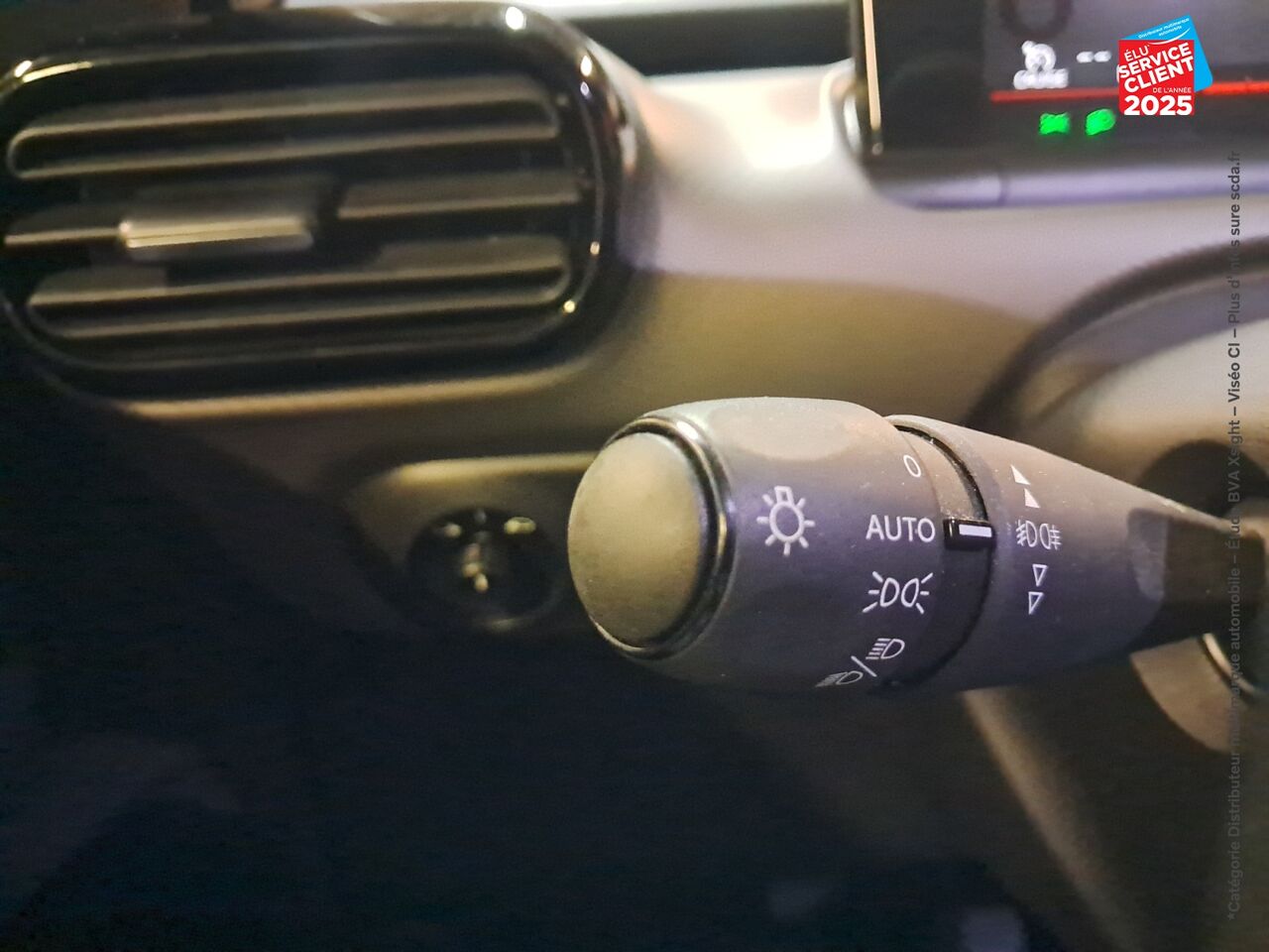 Véhicule d'occasion CITROEN C4 CACTUS PURETECH 110CH S/S FEEL E6.D 6CV GPS chez Nissan Belfort