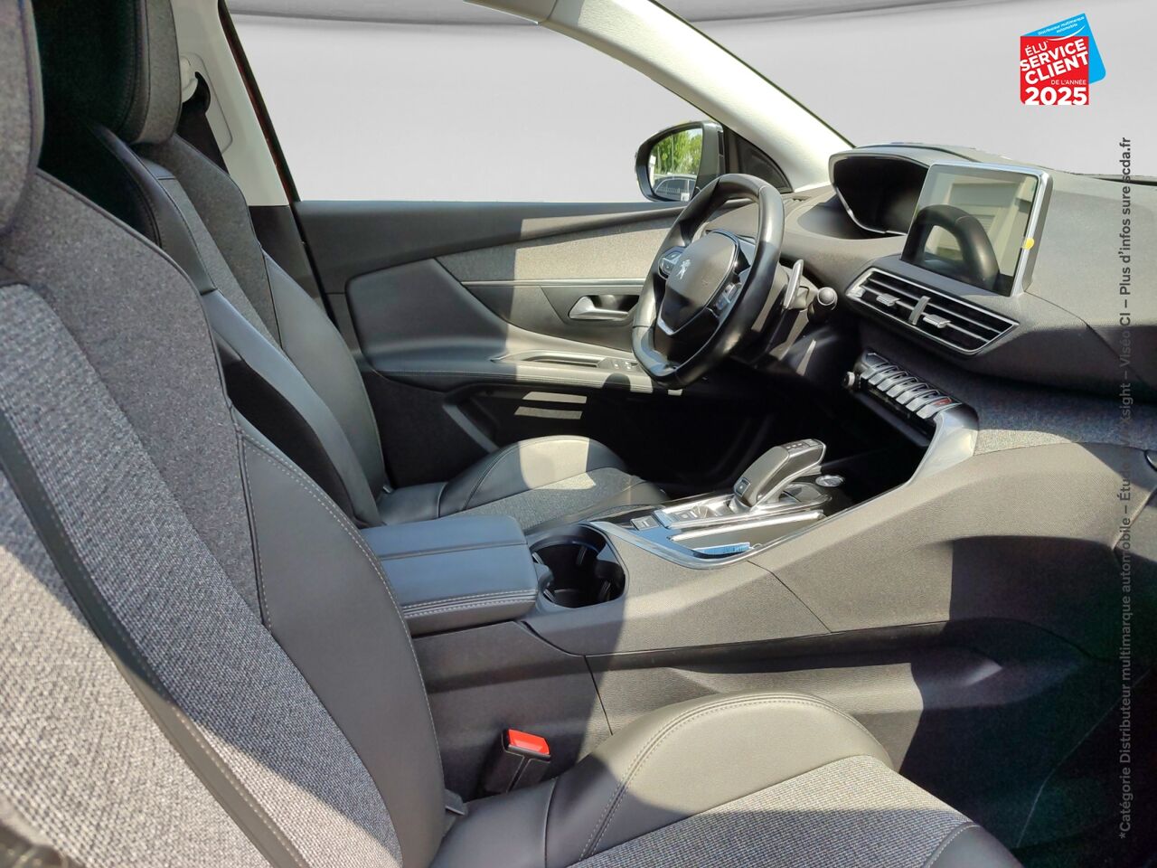 Véhicule d'occasion PEUGEOT 3008 1.2 PURETECH 130CH S/S ALLURE BUSINESS EAT8 CAMERA GPS chez Hyundai Epernay