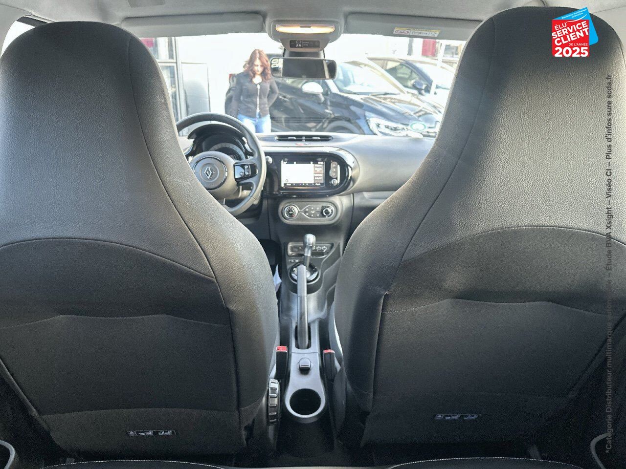 Véhicule d'occasion RENAULT TWINGO E-TECH ELECTRIC URBAN NIGHT R80 ACHAT INTEGRAL GPS chez Toyota Bar le Duc