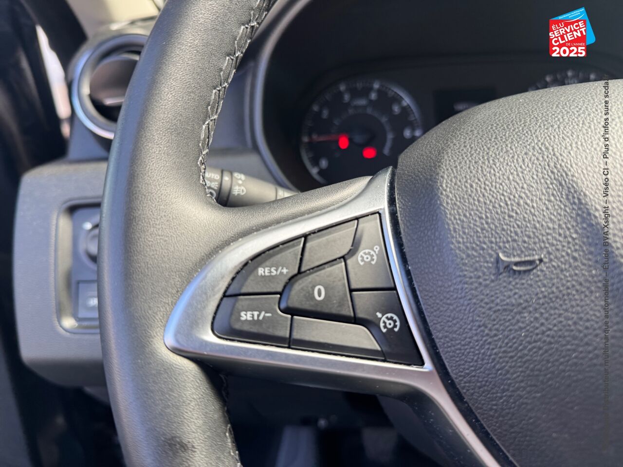 Véhicule d'occasion DACIA DUSTER 1.0 ECO-G 100CH PRESTIGE + 4X2 CAMERA chez Hyundai Chalons