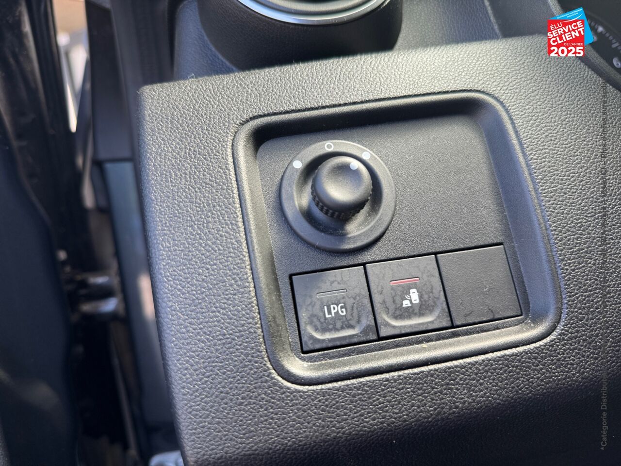 Véhicule d'occasion DACIA DUSTER 1.0 ECO-G 100CH PRESTIGE + 4X2 CAMERA chez Hyundai Chalons