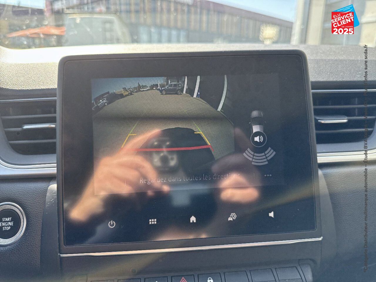 Véhicule d'occasion RENAULT CAPTUR 1.6 E-TECH HYBRIDE 145CH INTENS -21 GPS CAMERA chez Renault Saint-Louis