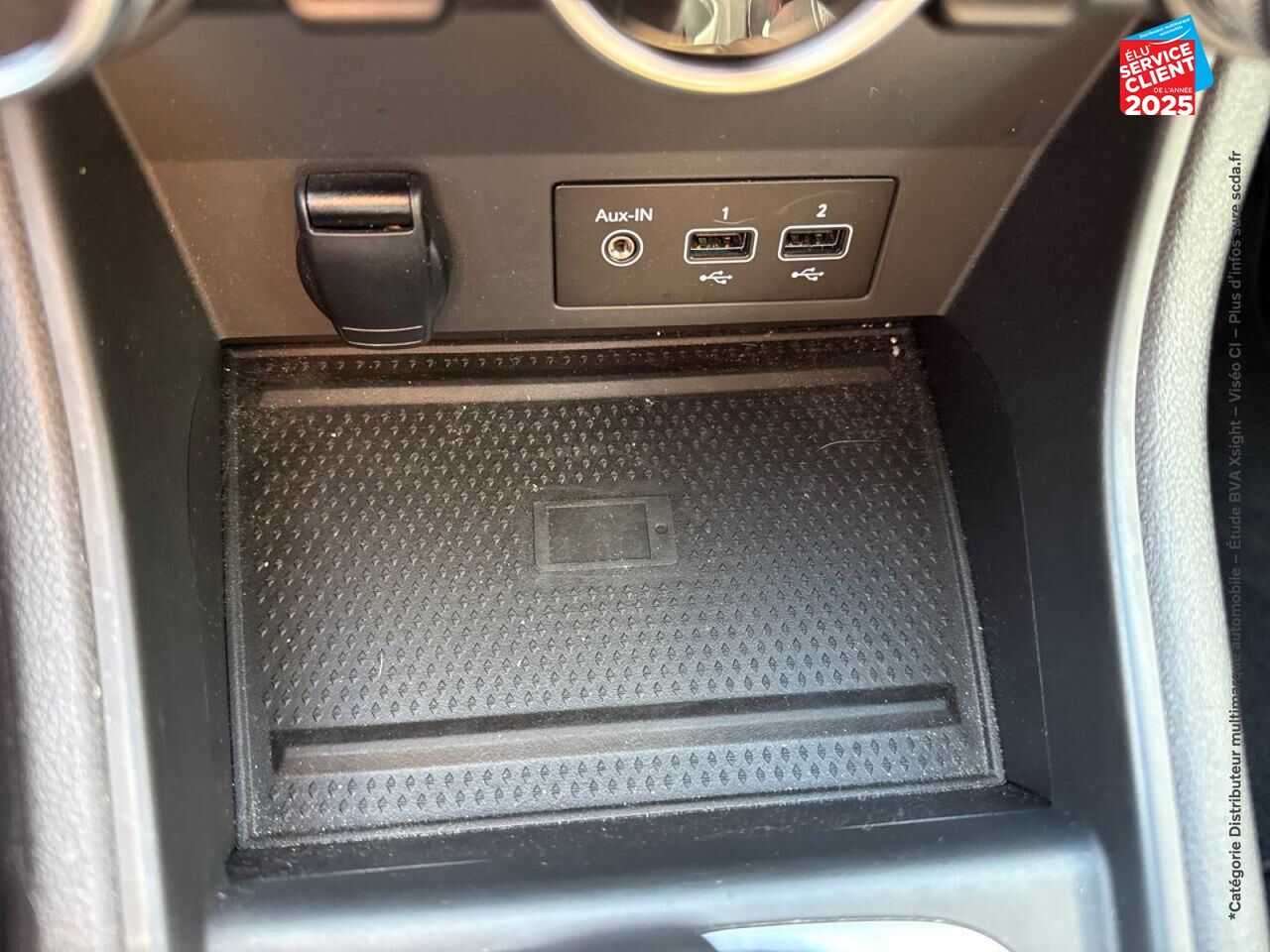 Véhicule d'occasion RENAULT CAPTUR 1.6 E-TECH HYBRIDE 145CH INTENS -21 GPS CAMERA chez Renault Saint-Louis