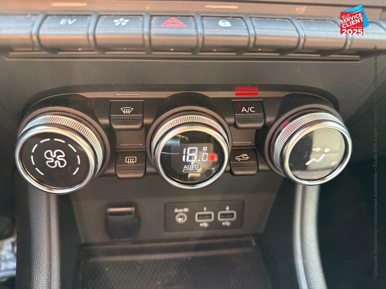Véhicule d'occasion RENAULT CAPTUR 1.6 E-TECH HYBRIDE 145CH INTENS -21 GPS CAMERA chez Renault Saint-Louis