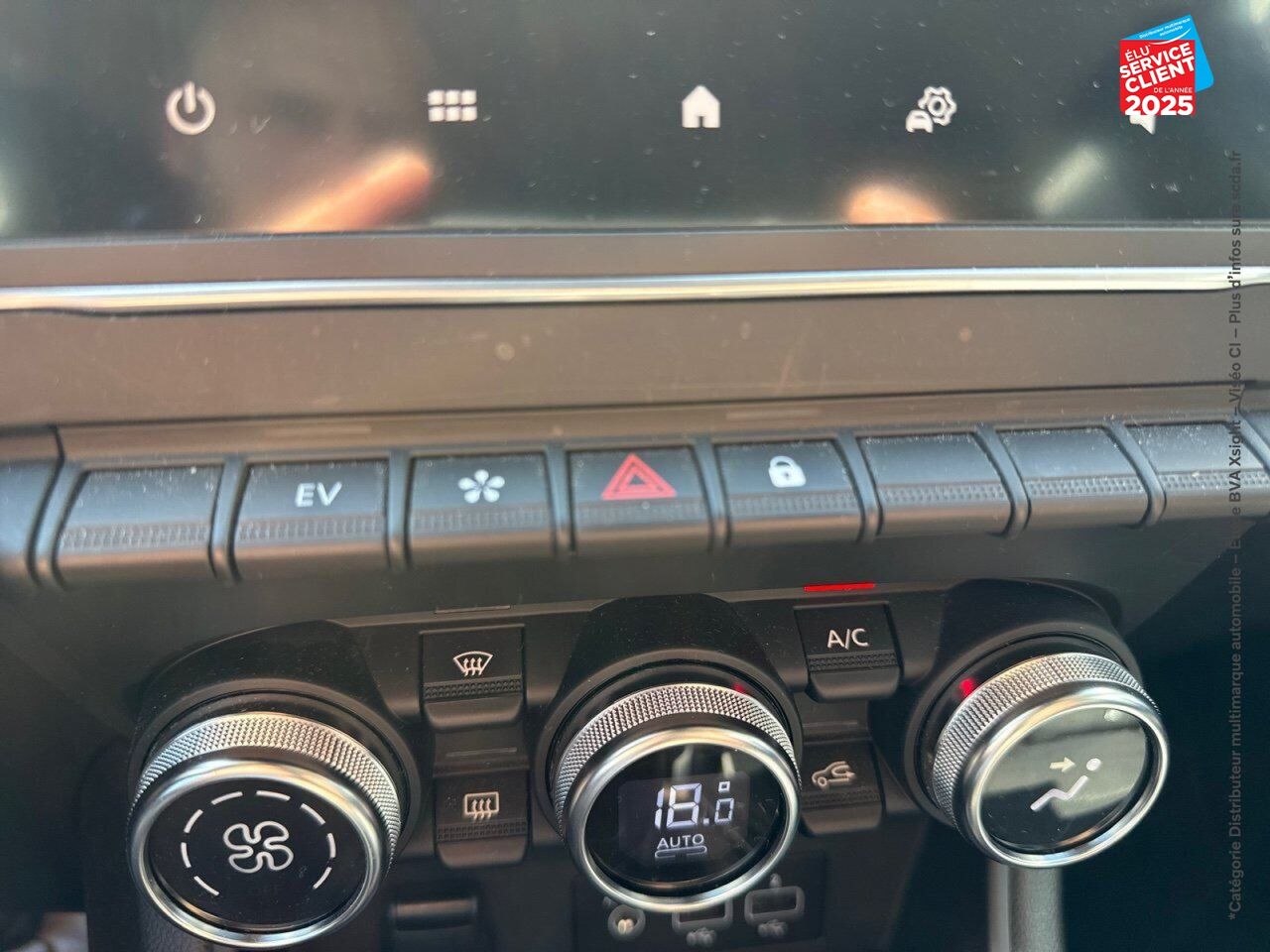 Véhicule d'occasion RENAULT CAPTUR 1.6 E-TECH HYBRIDE 145CH INTENS -21 GPS CAMERA chez Renault Saint-Louis