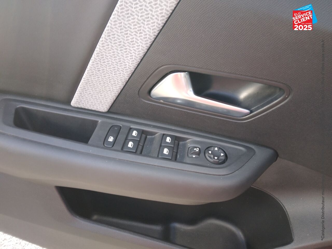 Véhicule d'occasion CITROEN C4 PURETECH 130CH SS SHINE chez Opel Bar le Duc