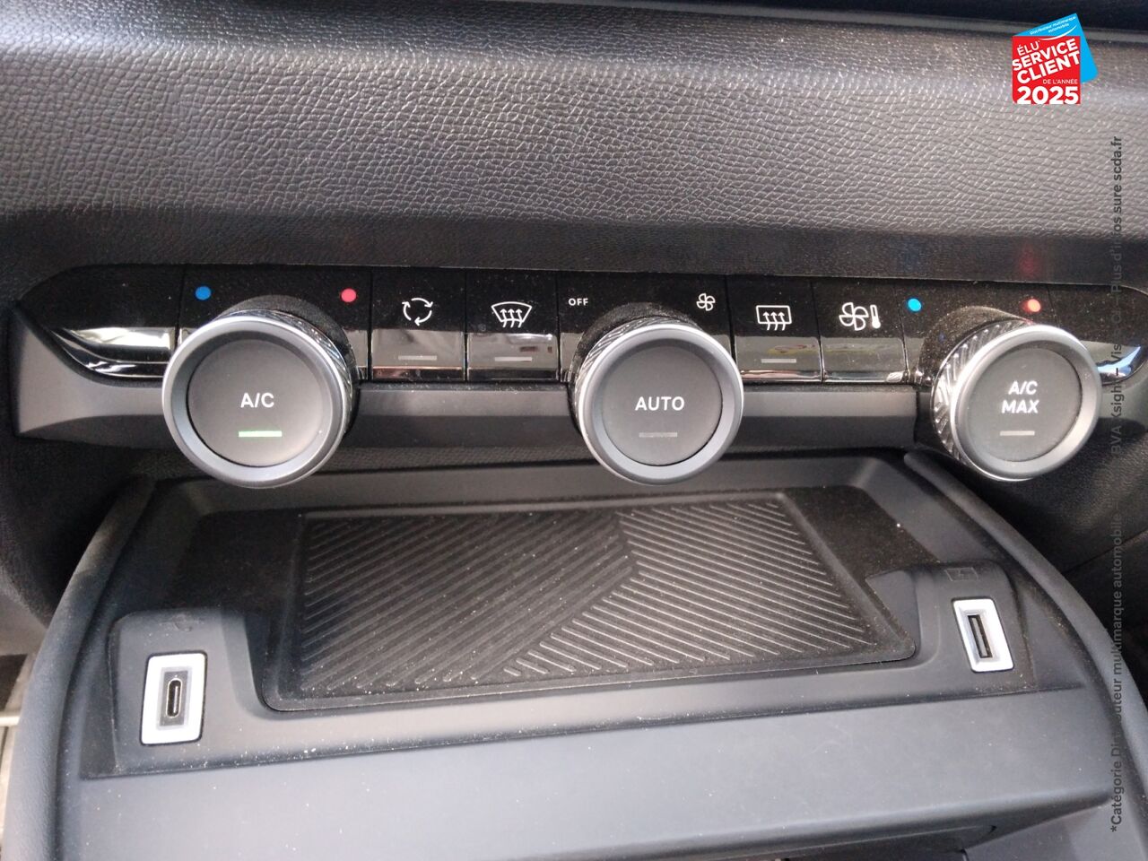 Véhicule d'occasion CITROEN C4 PURETECH 130CH SS SHINE chez Opel Bar le Duc