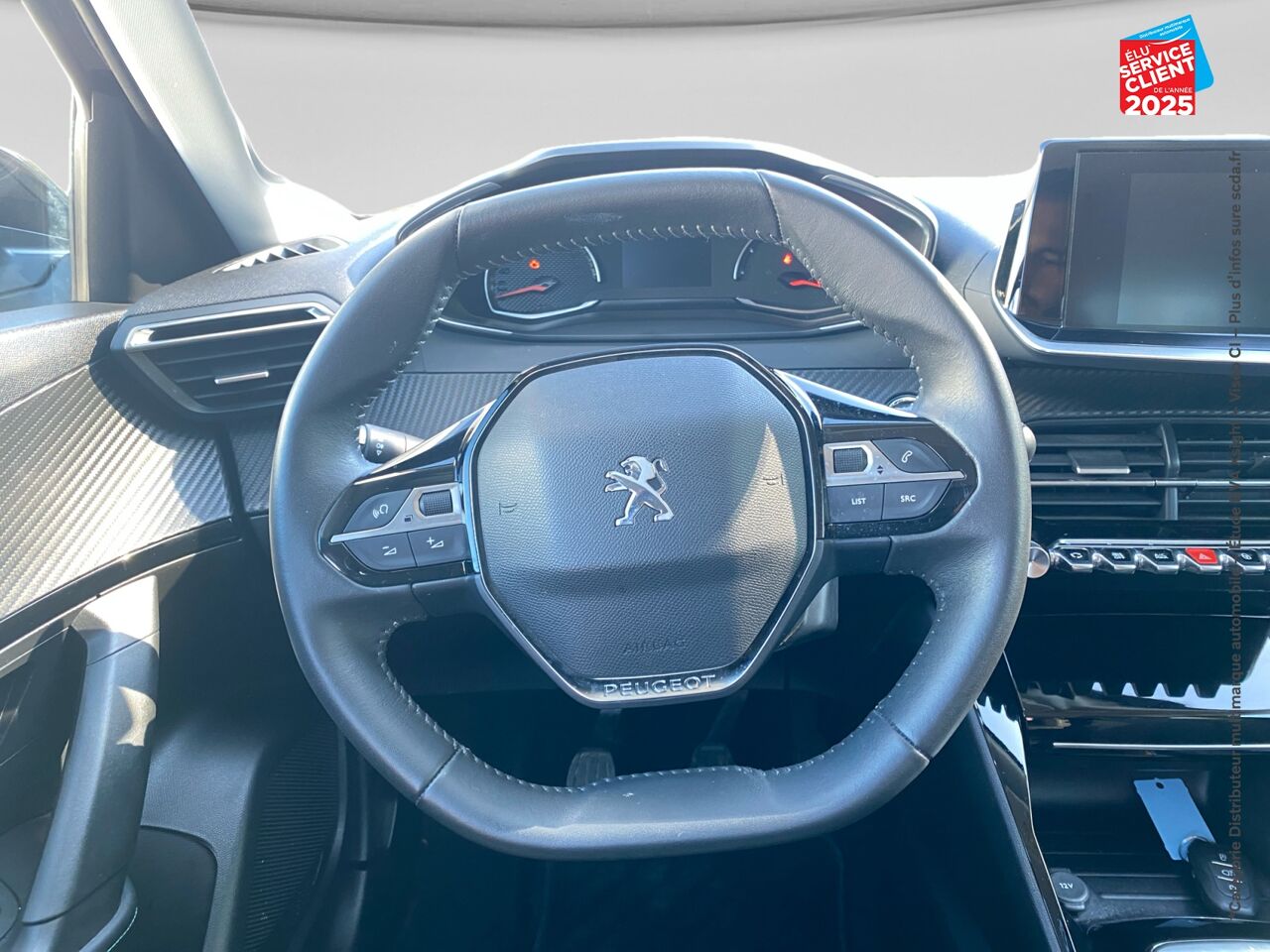 Véhicule d'occasion PEUGEOT 2008 1.2 PURETECH 100CH S/S ALLURE chez Renault Saint-Louis
