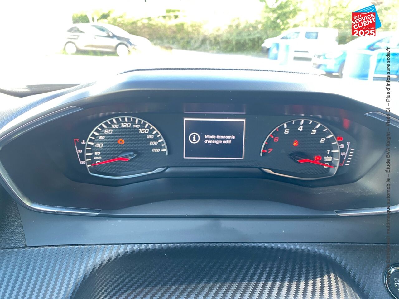 Véhicule d'occasion PEUGEOT 2008 1.2 PURETECH 100CH S/S ALLURE chez Renault Saint-Louis