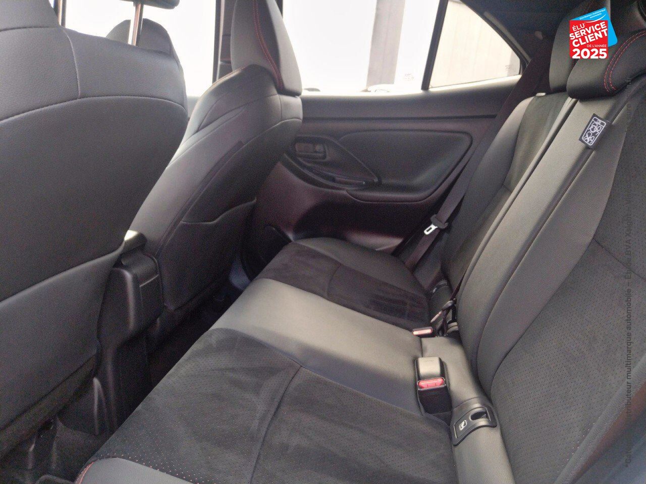Véhicule d'occasion TOYOTA YARIS CROSS 116H GR SPORT MY22 SIEGES CHAUF GPS CAMERA chez Toyota Verdun