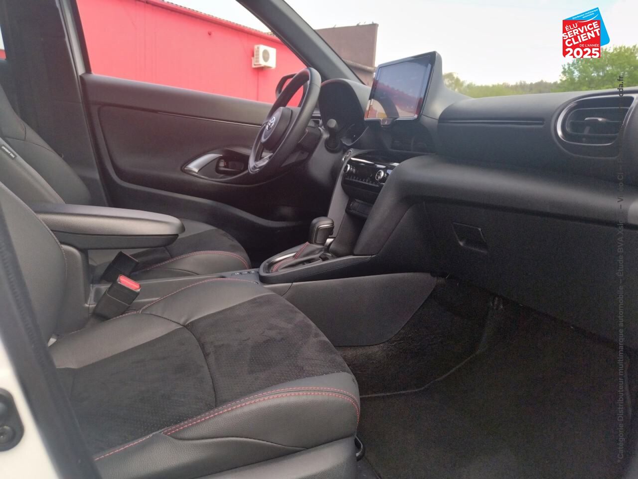 Véhicule d'occasion TOYOTA YARIS CROSS 116H GR SPORT MY22 SIEGES CHAUF GPS CAMERA chez Toyota Verdun