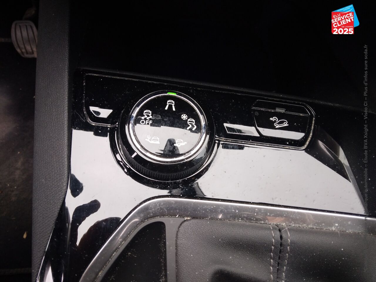 Véhicule d'occasion PEUGEOT 3008 1.2 PURETECH 130CH E6.C ALLURE SS chez Renault Saint-Louis