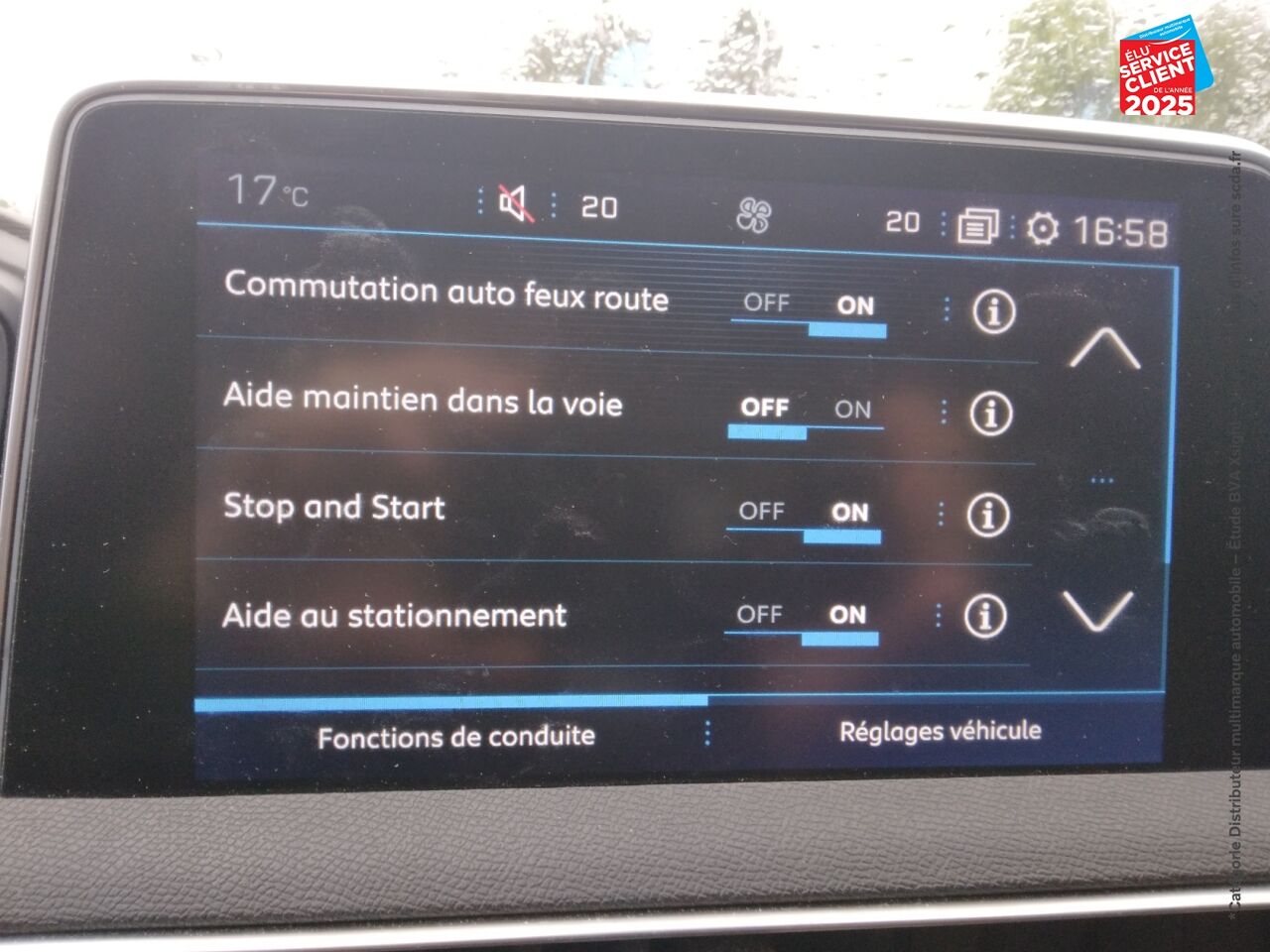 Véhicule d'occasion PEUGEOT 3008 1.2 PURETECH 130CH E6.C ALLURE SS chez Renault Saint-Louis