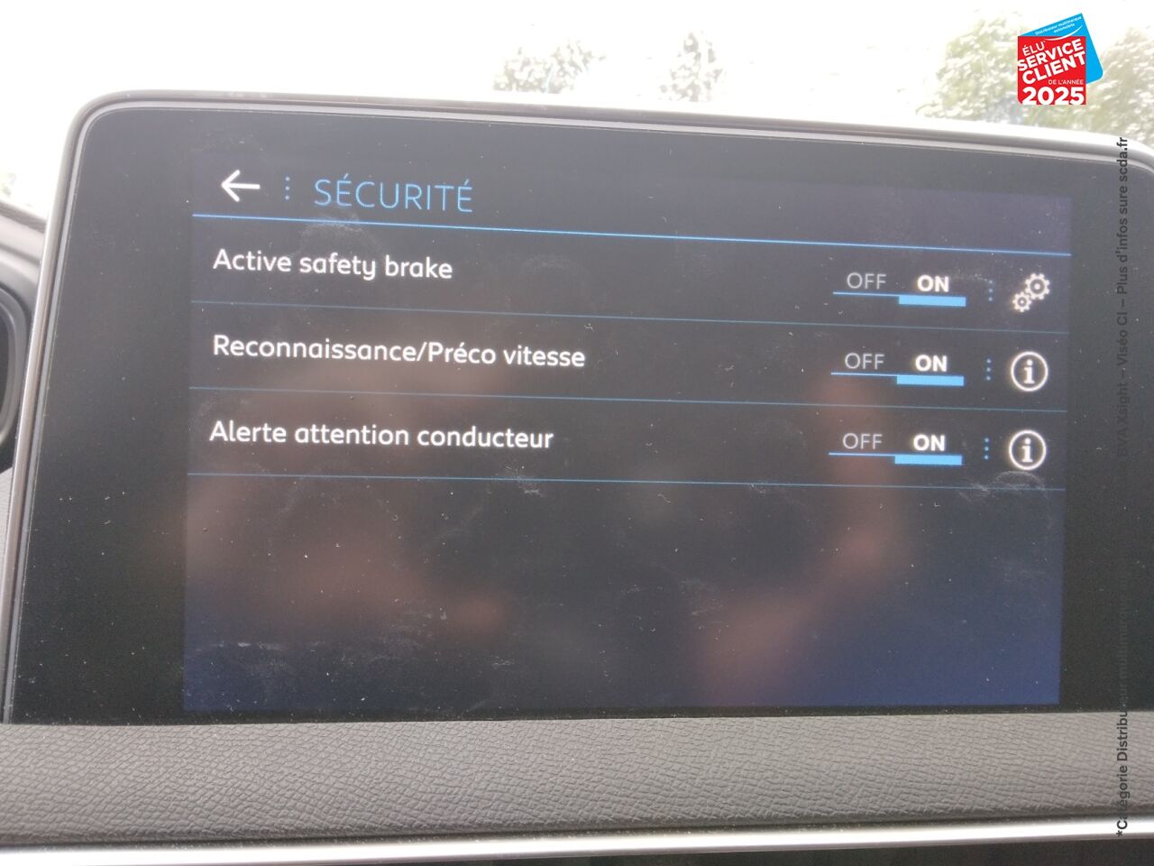 Véhicule d'occasion PEUGEOT 3008 1.2 PURETECH 130CH E6.C ALLURE SS chez Renault Saint-Louis