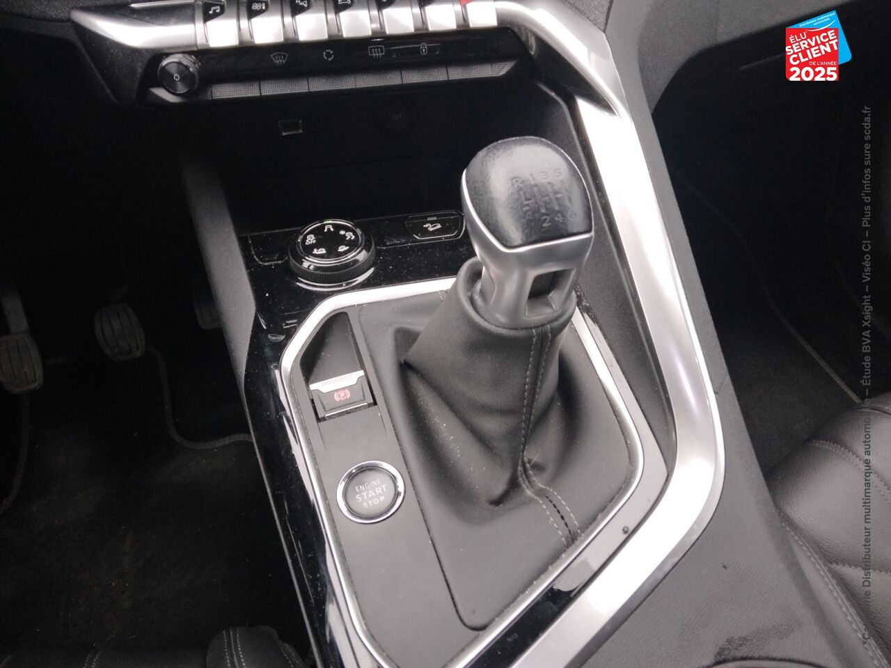 Véhicule d'occasion PEUGEOT 3008 1.2 PURETECH 130CH E6.C ALLURE SS chez Renault Saint-Louis