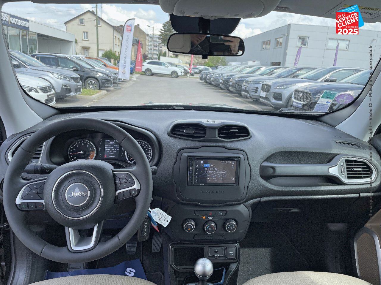 Véhicule d'occasion JEEP RENEGADE 1.6 E.TORQ EVO SS 110CH LONGITUDE chez Hyundai Epernay