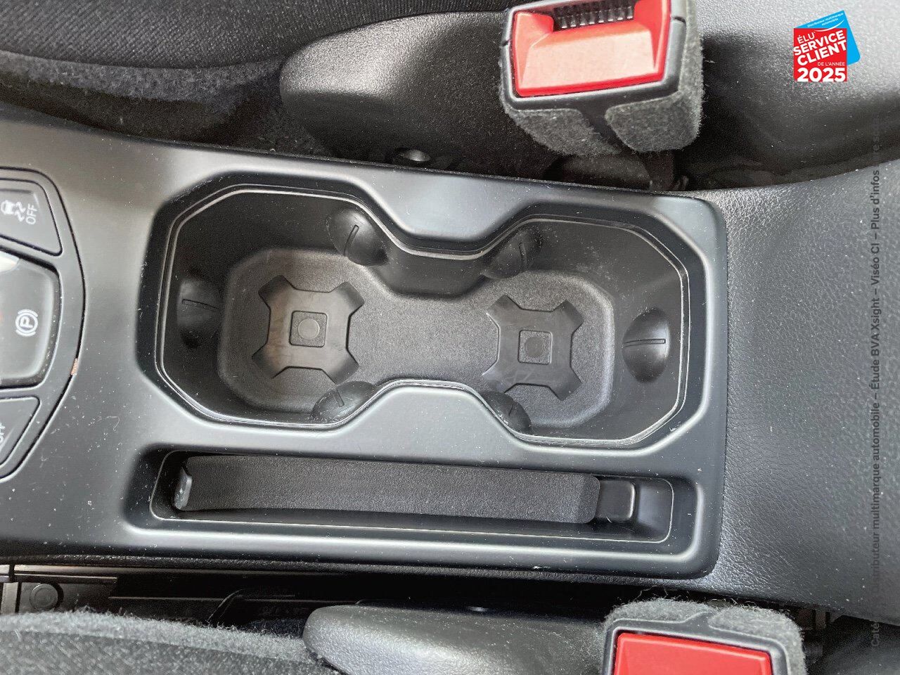 Véhicule d'occasion JEEP RENEGADE 1.6 E.TORQ EVO SS 110CH LONGITUDE chez Hyundai Epernay
