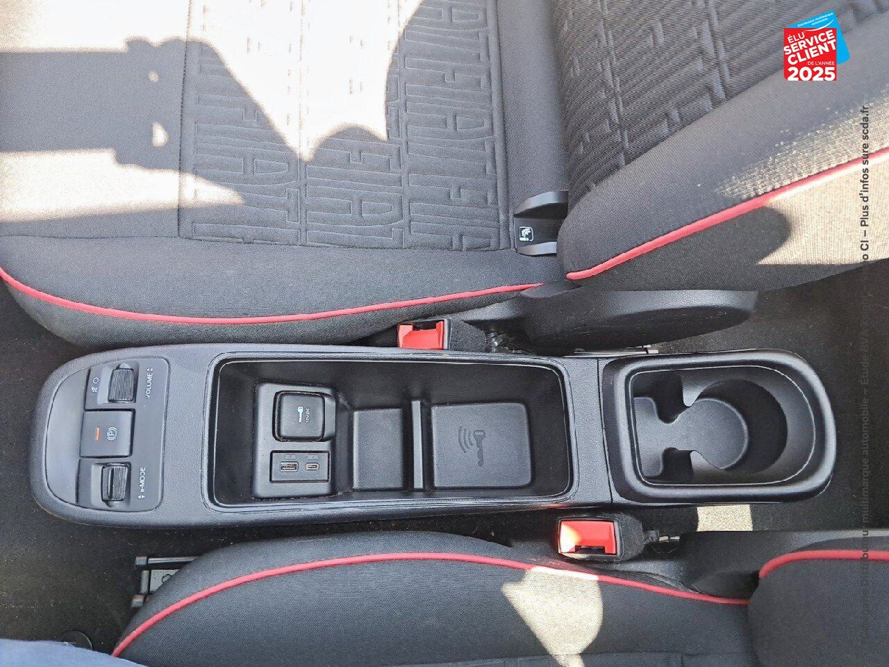 Véhicule d'occasion FIAT 500C E 95CH RED chez Nissan Belfort