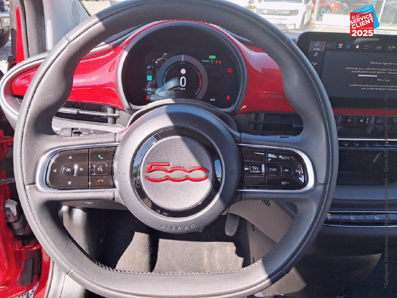 Véhicule d'occasion FIAT 500C E 95CH RED chez Nissan Belfort