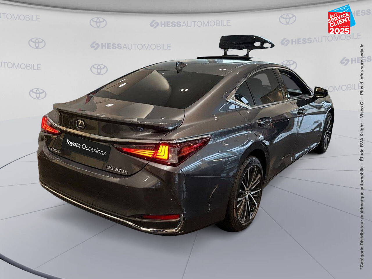 Véhicule d'occasion LEXUS ES 300H LUXE MY23 chez Toyota Thionville